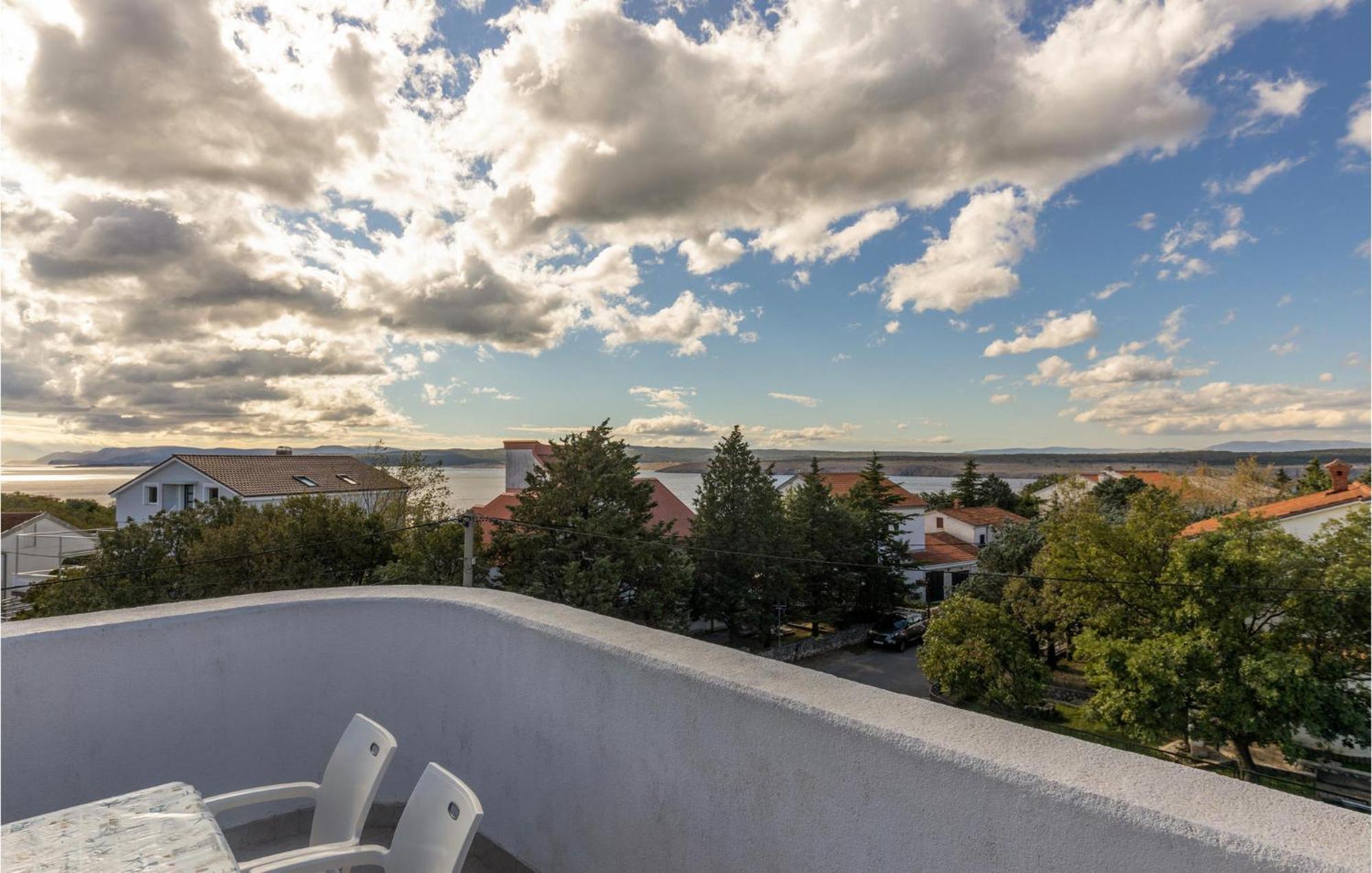 1 Bedroom Cozy Apartment In Jadranovo Esterno foto